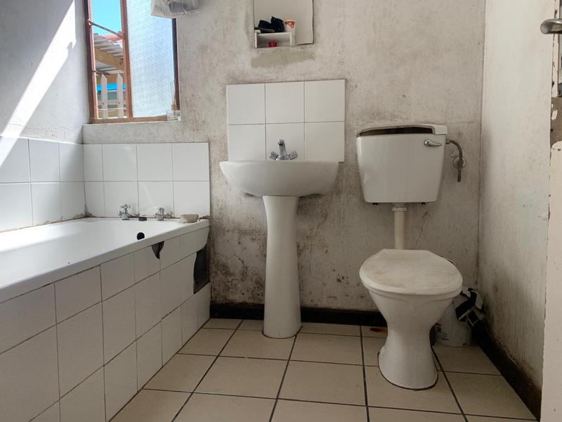 2 Bedroom Property for Sale in Delft Western Cape